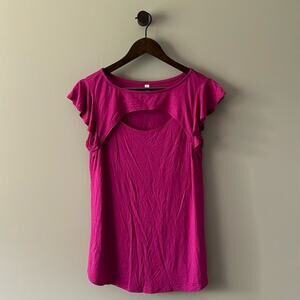 EMERALD RUFFLE SLEEVE SHORT SLEEVE TOP W/ FRONT CUT OUT SIZE SMALL FUCHSIA